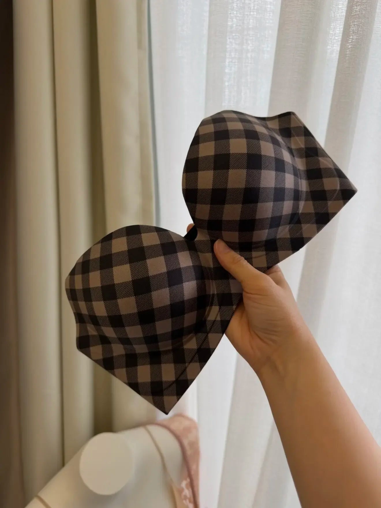 Sexy Seamless Push-Up Bra for Women Wireless with Soft Support Lift & Anti-Sagging Side Support for Armpit Fat Plaid Pattern