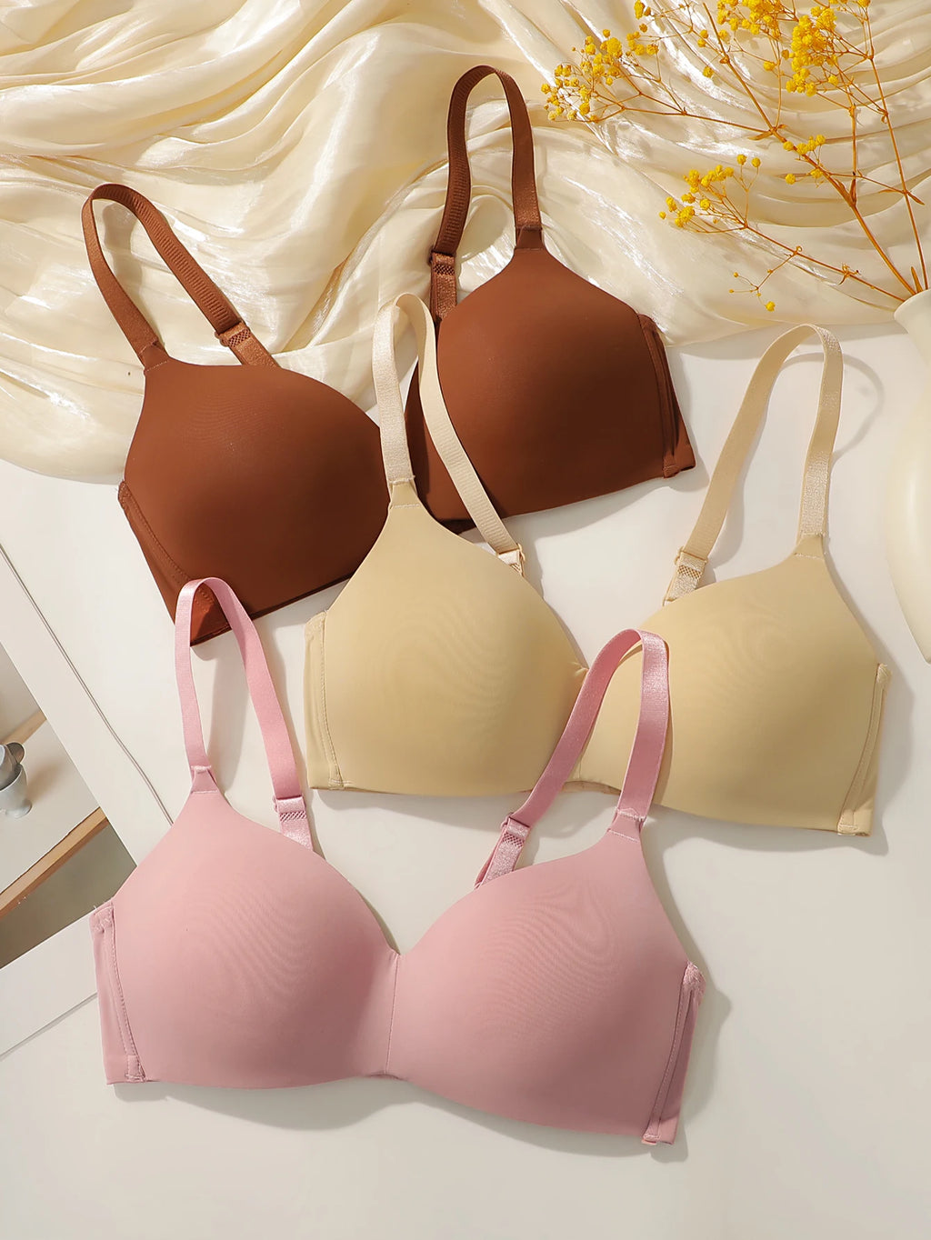 3PCS Seamless Non Wired Pure Color Wireless Bra for Women Comfortable Padded Bralette Light Support T-Shirt Bras Soft Everyday