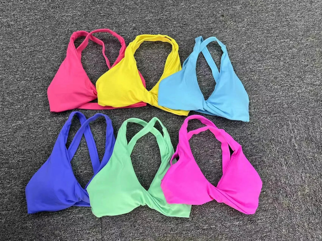 Seamless Halter Neck Open Back Sports Bra – Medium Support Yoga Gym Crop Top