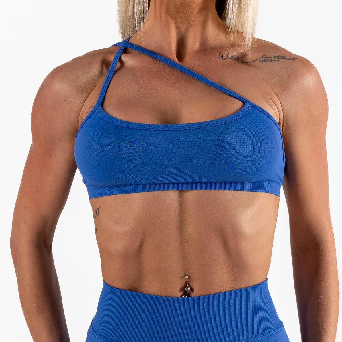 Seamless Yoga Sports Bra – 3-Way Convertible Strap Removable Pads