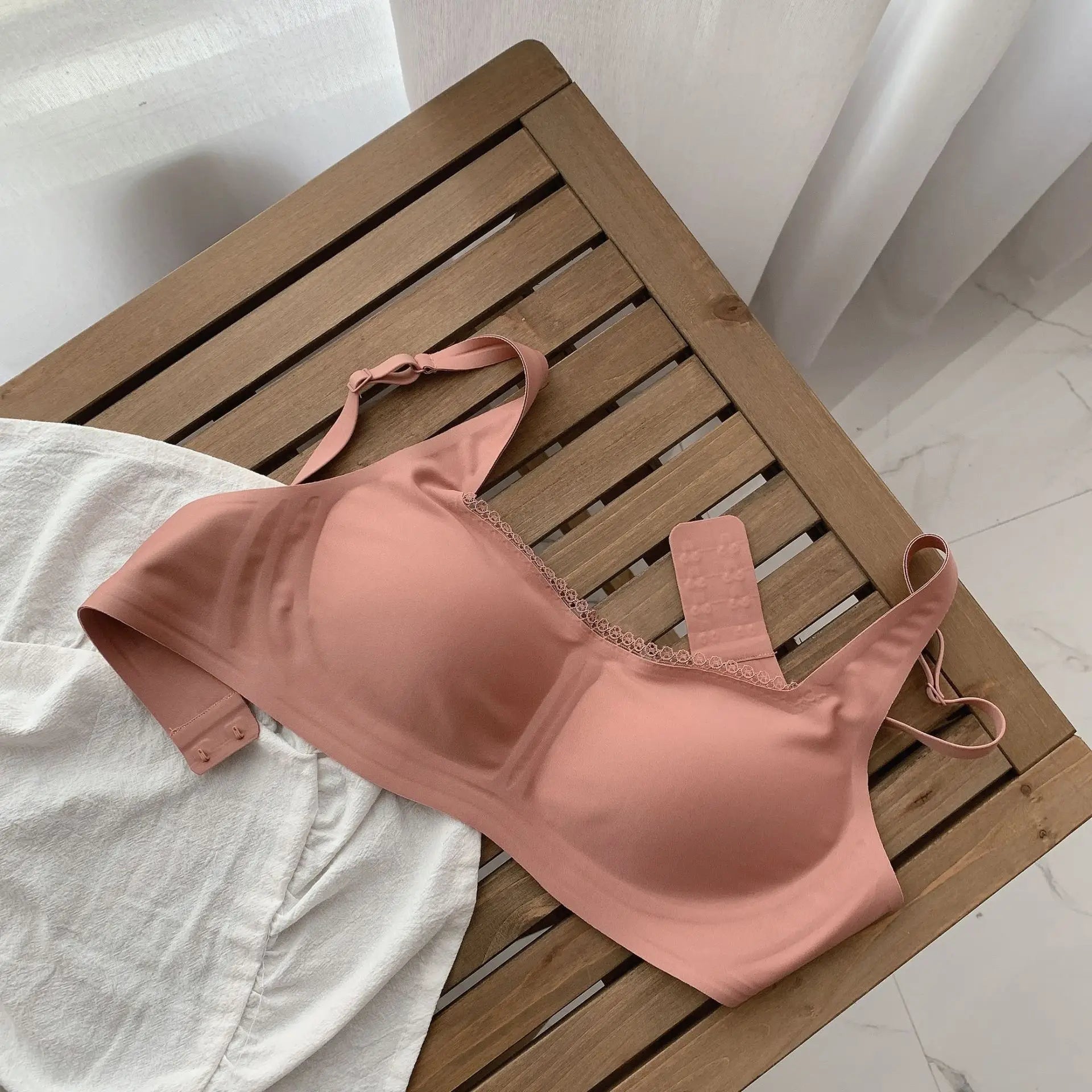 Ultra-Thin Seamless Wireless Bra – Lightweight Invisible T-Shirt Everyday 70A–100H