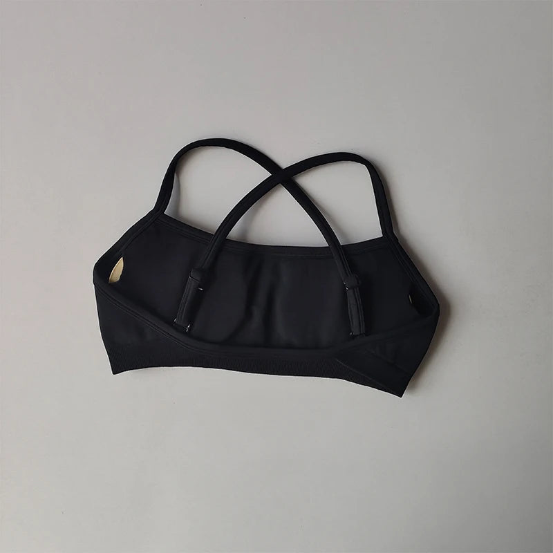 Gathering Shockproof Sports Bra – Seamless Crop Top Beautiful Back