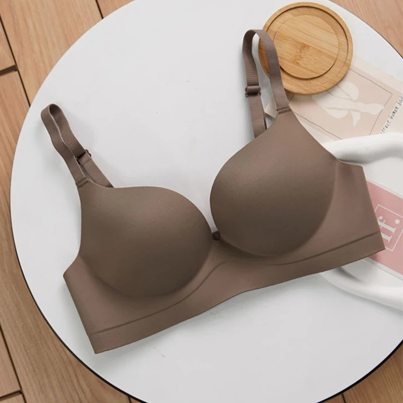 FINETOO Wireless Seamless T-Shirt Bra – Smooth Padded Adjustable Everyday