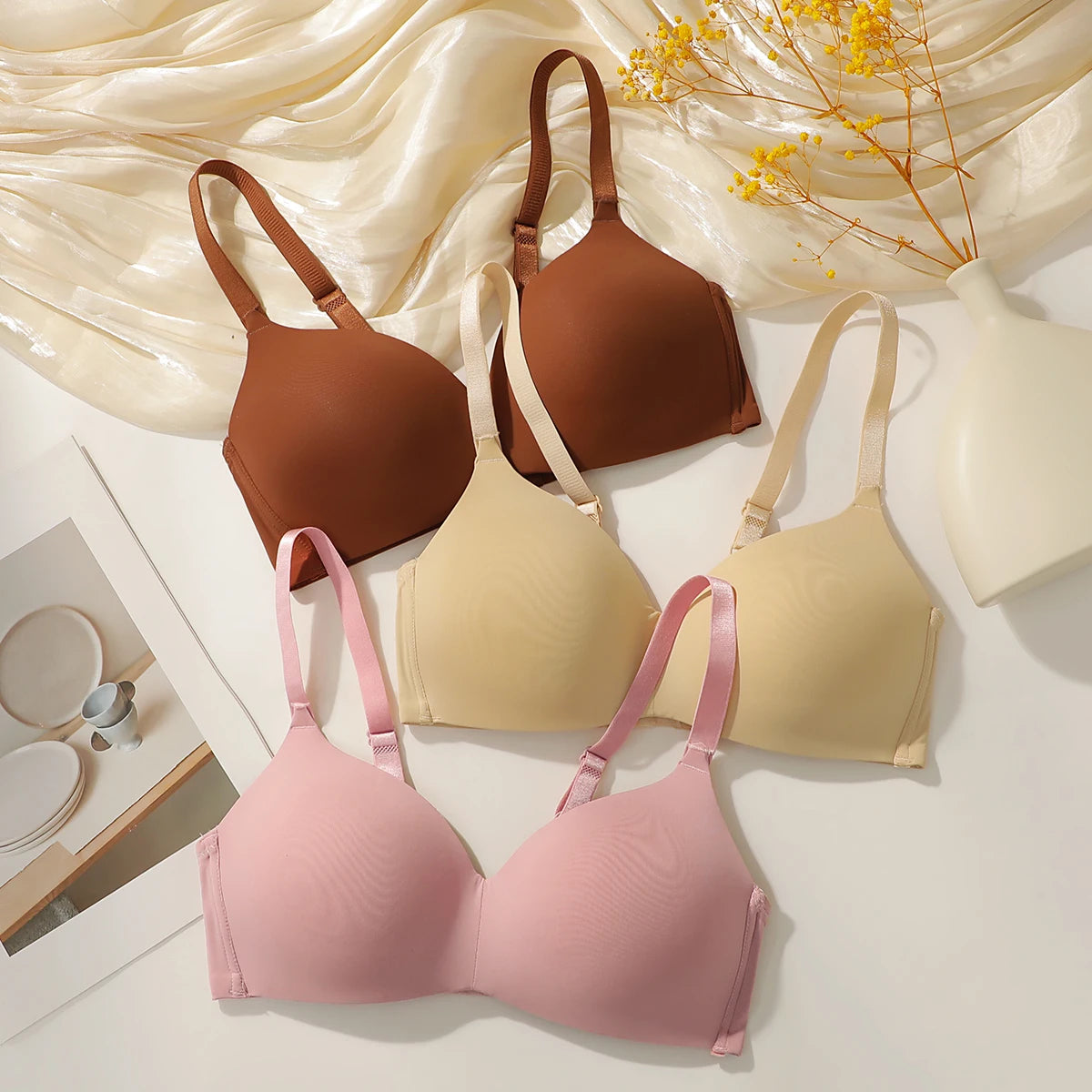 3PCS Seamless Non Wired Pure Color Wireless Bra for Women Comfortable Padded Bralette Light Support T-Shirt Bras Soft Everyday